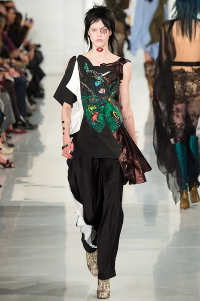 Look 14